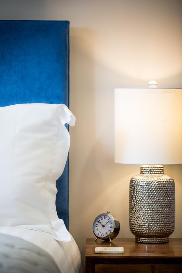 Darlington Arms Hotel Redhill  Bagian luar foto