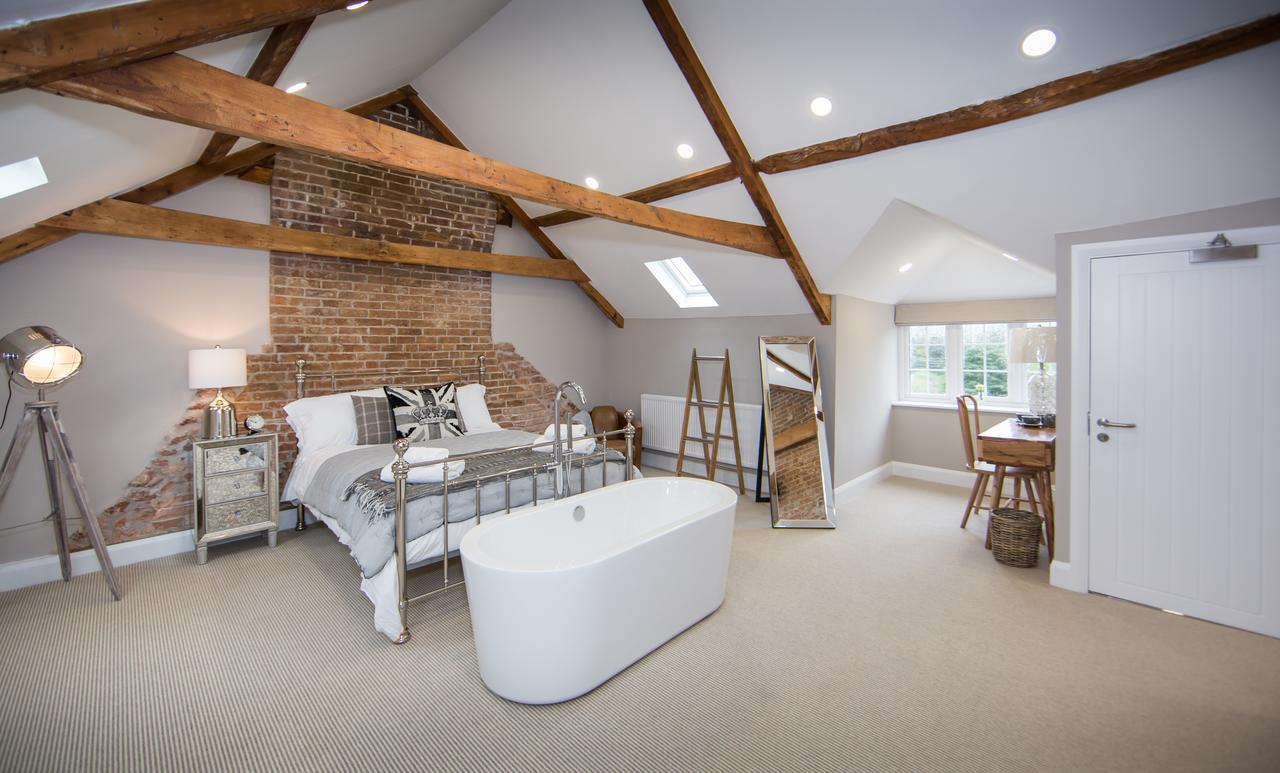 Darlington Arms Hotel Redhill  Bagian luar foto